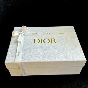 empty gift box with tissue - Dior